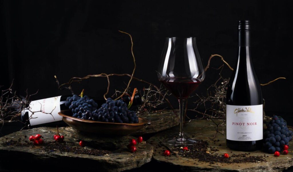 Âm nhạc và màu sắc ảnh hưởng đến hương vị rượu vang như thế nào?